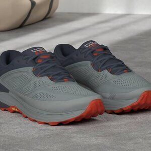 Topo Men's Ultraventure 2  Trail Runners - Like New - Size 12